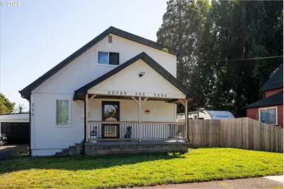 710 S 3rd St, Cottage Grove, OR 97424 - Photo 1