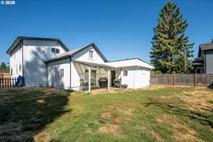 710 S 3rd St, Cottage Grove, OR 97424 - Photo 30