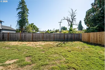 710 S 3rd St, Cottage Grove, OR 97424 - Photo 34