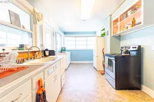 605 M Ave, La Grande, OR 97850 - Photo 6