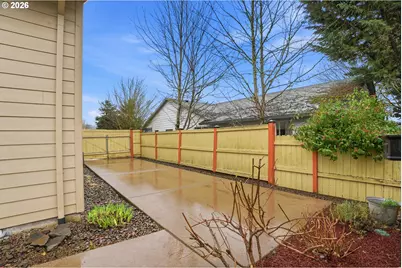 213 SW Blue Heron Ct, McMinnville, OR 97128 - Photo 6