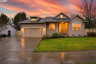 213 SW Blue Heron Ct, McMinnville, OR 97128 - Photo 1