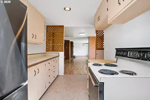 2840 Ferry St, Eugene, OR 97405 - Photo 12