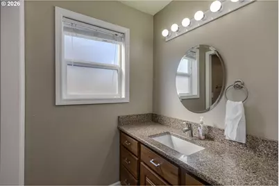 4445 Great Plains Dr NE, Salem, OR 97305 - Photo 14