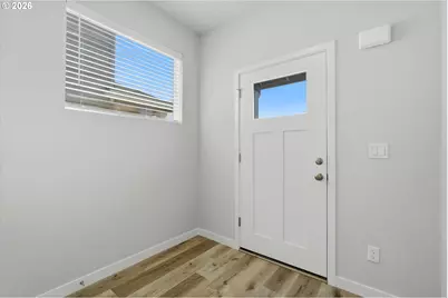 388 E Wilson St, Carlton, OR 97111 - Photo 6