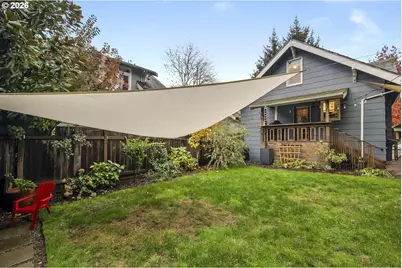 4023 SE Ivon St, Portland, OR 97202 - Photo 40