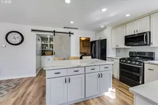 14556 SW Pinot Ct, Portland, OR 97224 - Photo 8
