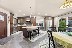 5327 NE Simpson St, Portland, OR 97218 - Photo 10