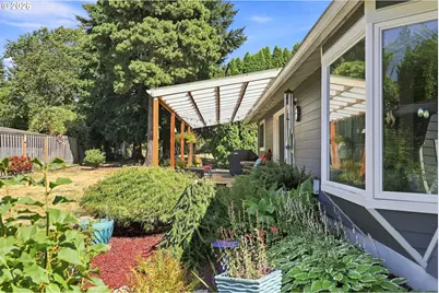 5327 NE Simpson St, Portland, OR 97218 - Photo 36