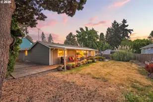 5327 NE Simpson St, Portland, OR 97218 - Photo 2
