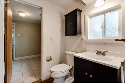 1255 E 24th Ave, Eugene, OR 97403 - Photo 28