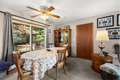 13241 SE Washington St, Portland, OR 97233 - Photo 8