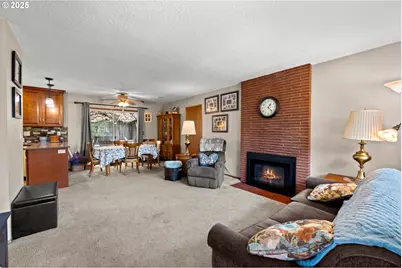 13241 SE Washington St, Portland, OR 97233 - Photo 6