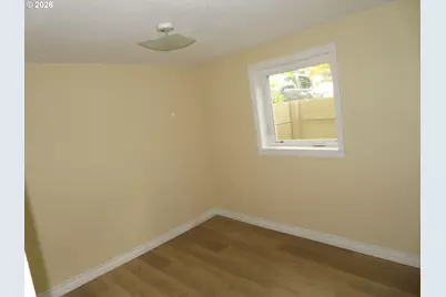 884 SE 7th Ave, Hillsboro, OR 97123 - Photo 22