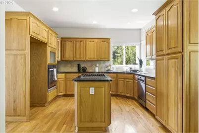19180 NW Northshore Ct, Portland, OR 97229 - Photo 14