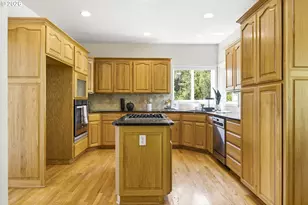 19180 NW Northshore Ct, Portland, OR 97229 - Photo 14