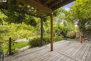 19180 NW Northshore Ct, Portland, OR 97229 - Photo 36