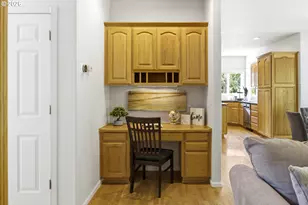 19180 NW Northshore Ct, Portland, OR 97229 - Photo 18
