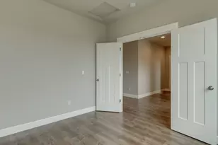 2015 E Otter Loop, La Center, WA 98629 - Photo 2