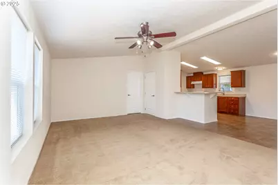 5200 SE 132nd Ave, Portland, OR 97236 - Photo 6