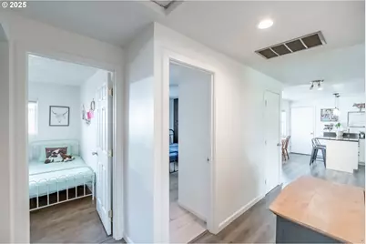 213 NW Lalack Ct, Dallas, OR 97338 - Photo 32