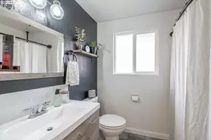 213 NW Lalack Ct, Dallas, OR 97338 - Photo 38