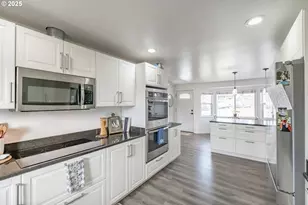 213 NW Lalack Ct, Dallas, OR 97338 - Photo 8