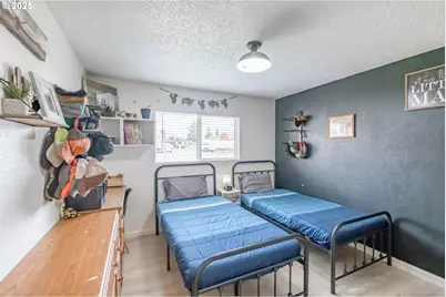 213 NW Lalack Ct, Dallas, OR 97338 - Photo 28