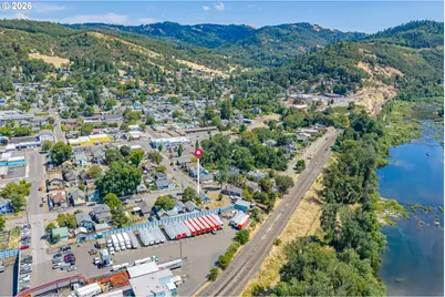 1566 SE Mill St, Roseburg, OR 97470 - Photo 24