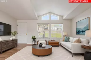 308 NW Civil Bend Ave, Winston, OR 97496 - Photo 4