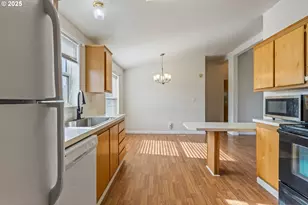 308 NW Civil Bend Ave, Winston, OR 97496 - Photo 18