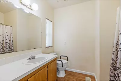 308 NW Civil Bend Ave, Winston, OR 97496 - Photo 26