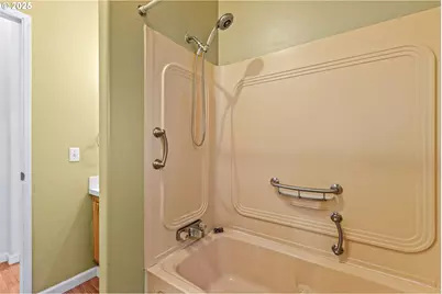 308 NW Civil Bend Ave, Winston, OR 97496 - Photo 32