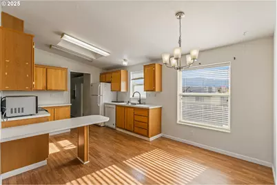 308 NW Civil Bend Ave, Winston, OR 97496 - Photo 12