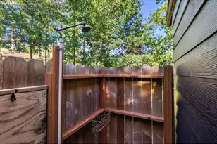 5086 Binns Hill Dr, Hood River, OR 97031 - Photo 48