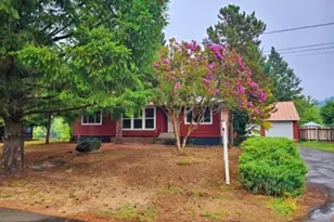 1463 Kendall St, Roseburg, OR 97471 - Photo 2