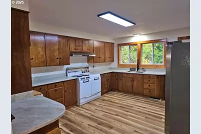 1463 Kendall St, Roseburg, OR 97471 - Photo 12