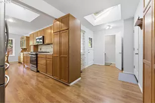 13045 SW Castlewood St, Beaverton, OR 97005 - Photo 8