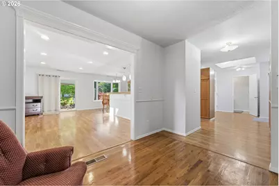 13045 SW Castlewood St, Beaverton, OR 97005 - Photo 6