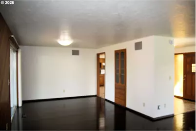 500 Hausman Ave, Brownsville, OR 97327 - Photo 6