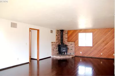 500 Hausman Ave, Brownsville, OR 97327 - Photo 2