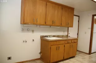 500 Hausman Ave, Brownsville, OR 97327 - Photo 26