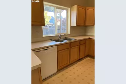 1044 Brotherton Ave, Eugene, OR 97404 - Photo 8