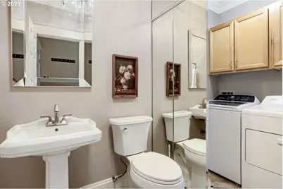 2674 NE 6th Pl, Portland, OR 97212 - Photo 10