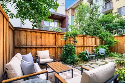 2674 NE 6th Pl, Portland, OR 97212 - Photo 24