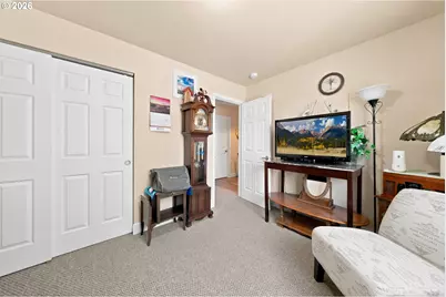563 S State St, Sutherlin, OR 97479 - Photo 24