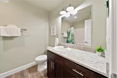 563 S State St, Sutherlin, OR 97479 - Photo 18