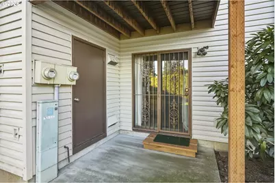 12516 SE Stark St #C, Portland, OR 97233 - Photo 38