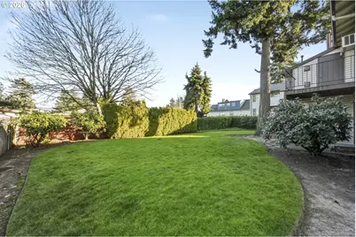 12516 SE Stark St #C, Portland, OR 97233 - Photo 40