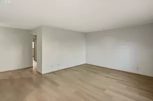 12516 SE Stark St, Portland, OR 97233 - Photo 20